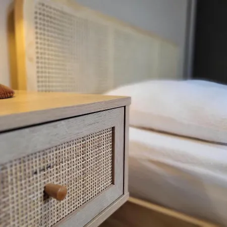 L'aubepine, Centre *